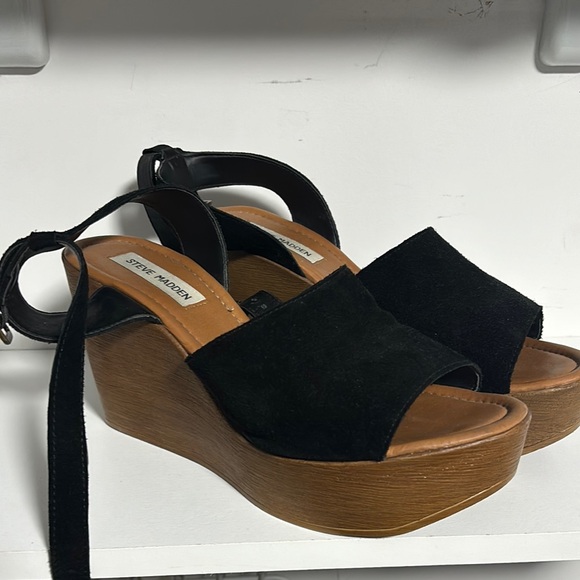 Steve Madden Black Wedge Sandals - Picture 1 of 5